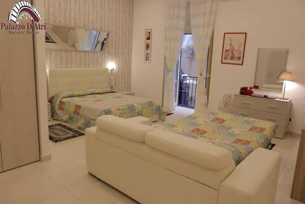 Appartamento atri Napoli 0*,  Italia